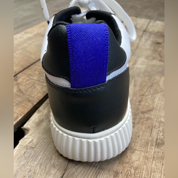 Embassy of Bricks + Logs - Lambeth Sneaker (vegan) - Picture 5 of 5